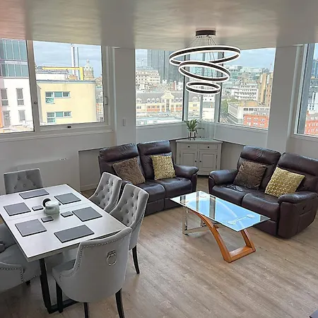 The Penthouse Of Opulence Centre Apartment Birmingham